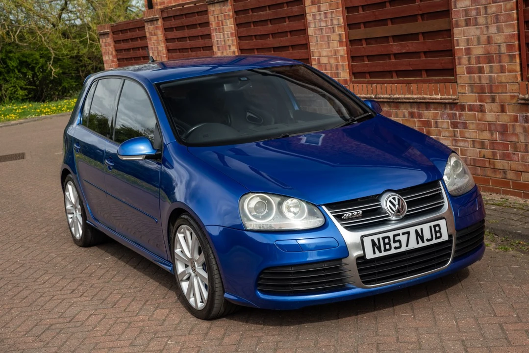 2007 Volkswagen R32 Mk5 - Image 2 of 30