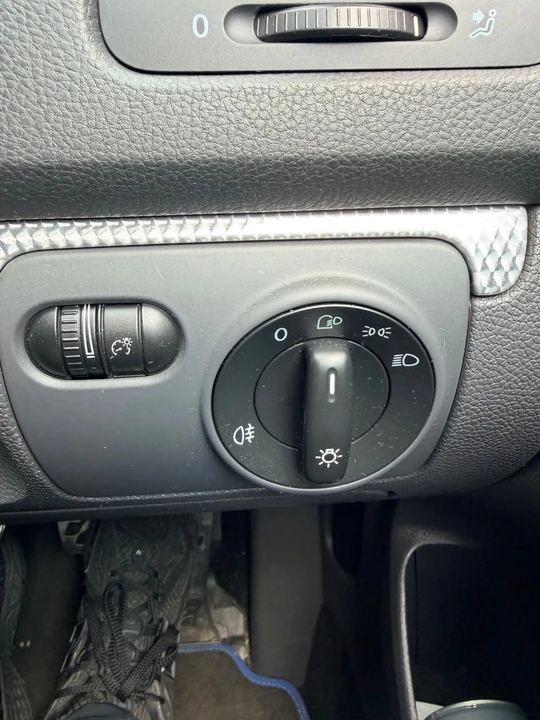 2007 Volkswagen R32 Mk5 - Image 25 of 30