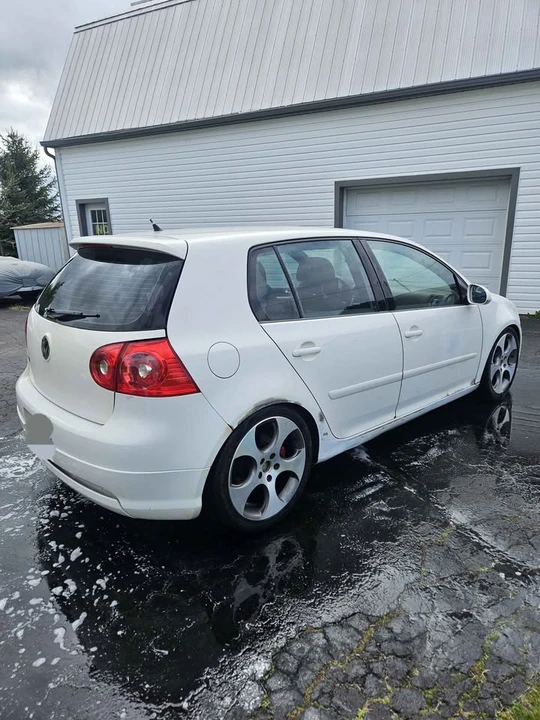 2007 Volkswagen GTI Mk5 - Image 2 of 6