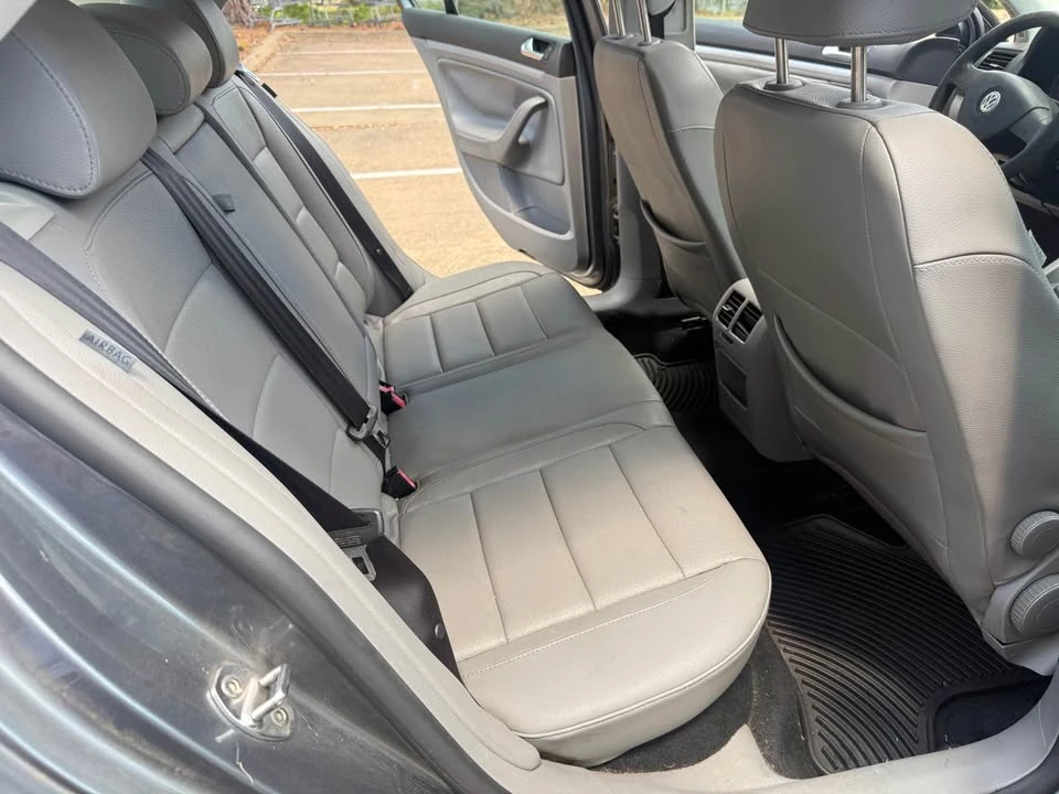 2007 Volkswagen A5 Jetta - Image 8 of 13
