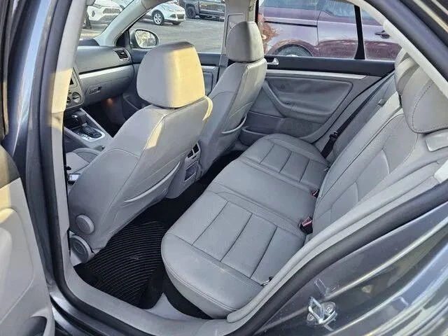 2007 Volkswagen A5 Jetta - Image 8 of 9
