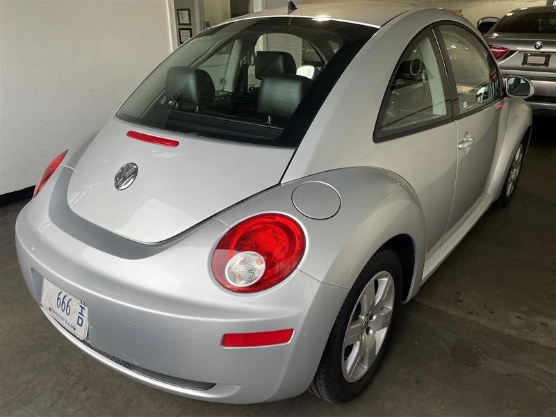 2007 Volkswagen New Beetle - Image 9 of 20