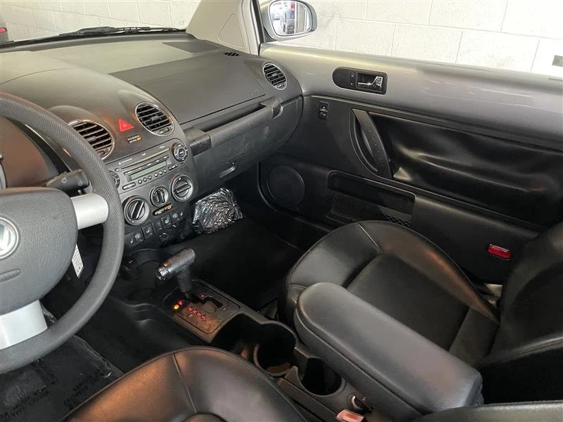 2007 Volkswagen New Beetle - Image 15 of 20