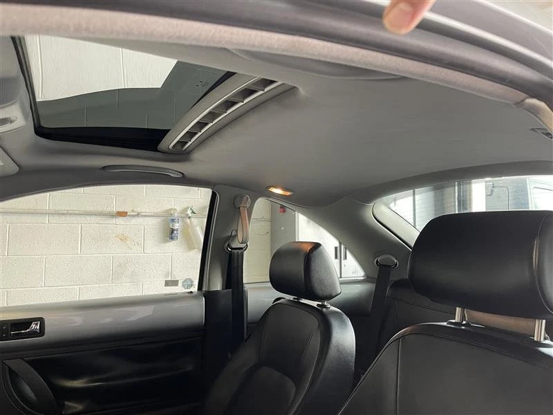 2007 Volkswagen New Beetle - Image 13 of 20