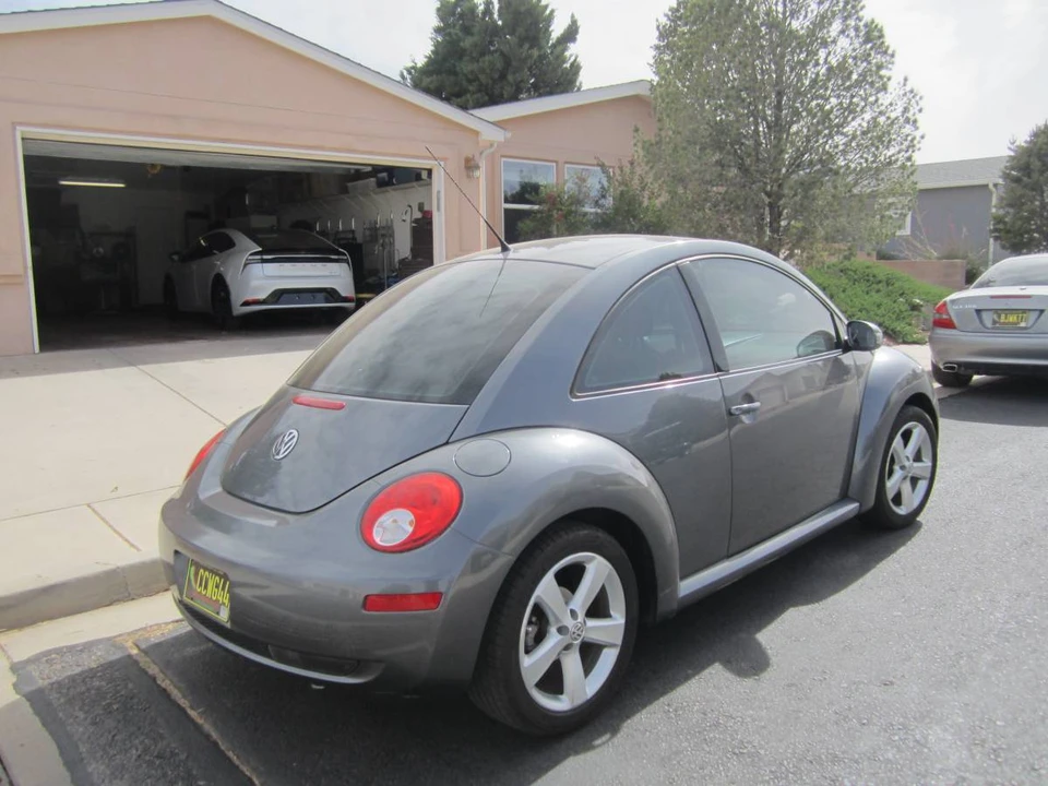 2007 Volkswagen New Beetle - Image 6 of 11