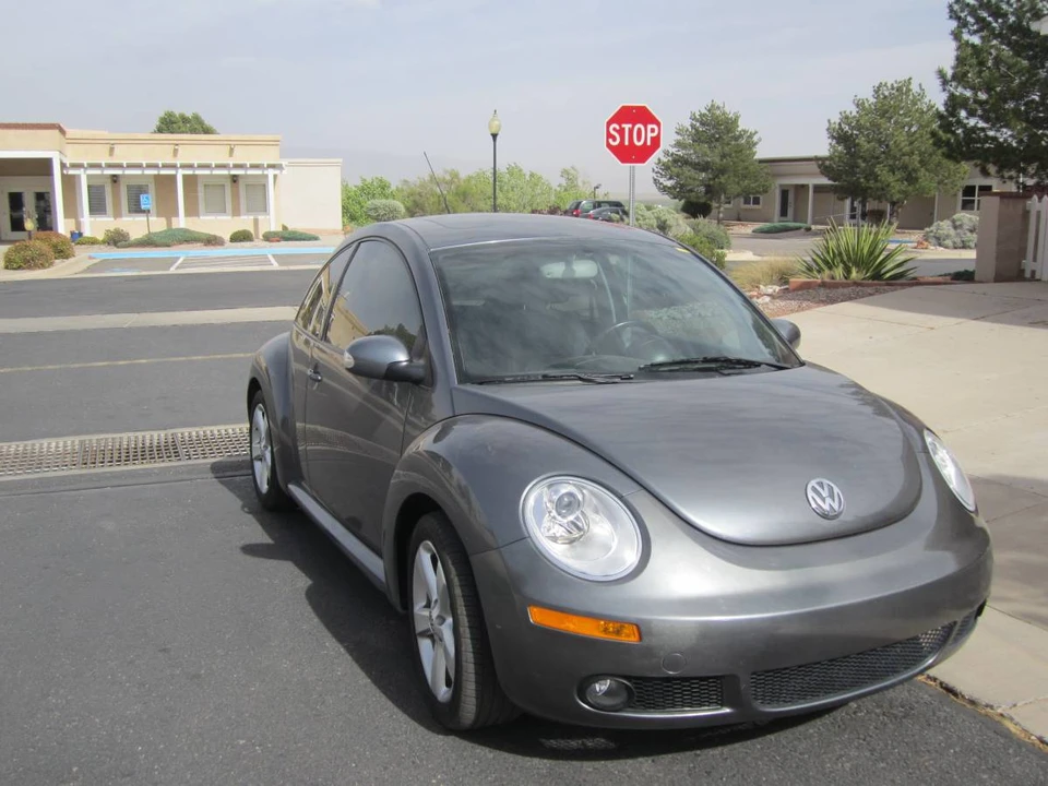 2007 Volkswagen New Beetle - Image 4 of 11