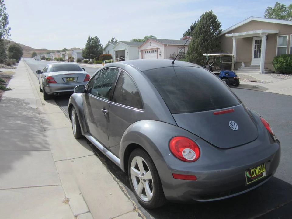 2007 Volkswagen New Beetle - Image 8 of 11