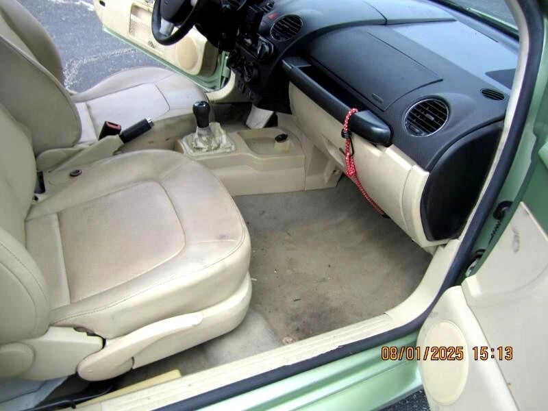 2007 Volkswagen New Beetle - Image 9 of 13