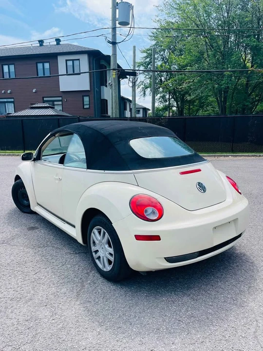 2007 Volkswagen New Beetle - Image 5 of 12