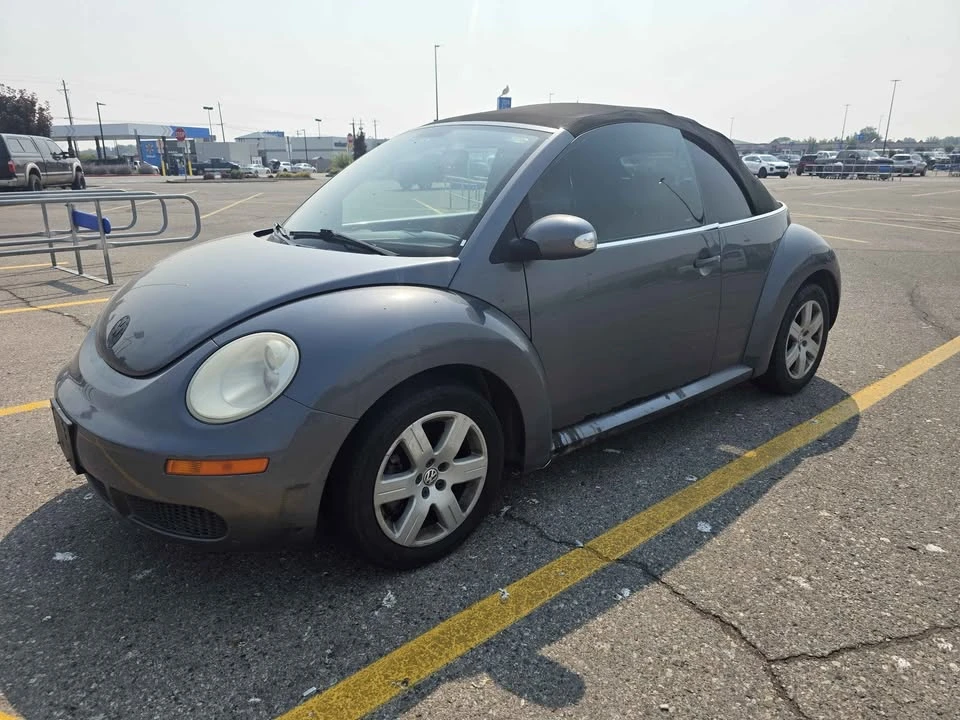 2007 Volkswagen New Beetle - Image 2 of 6