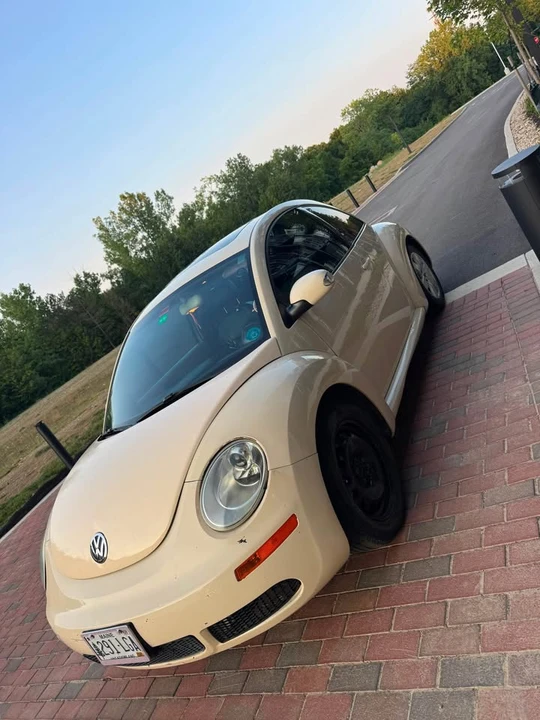 2007 Volkswagen New Beetle - Image 5 of 11