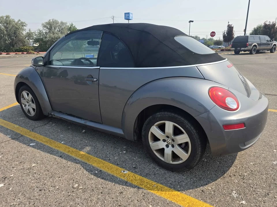 2007 Volkswagen New Beetle - Image 7 of 9