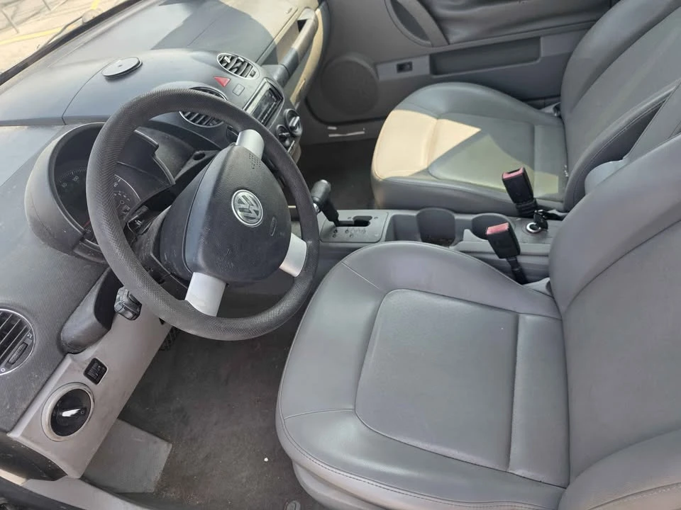 2007 Volkswagen New Beetle - Image 5 of 9