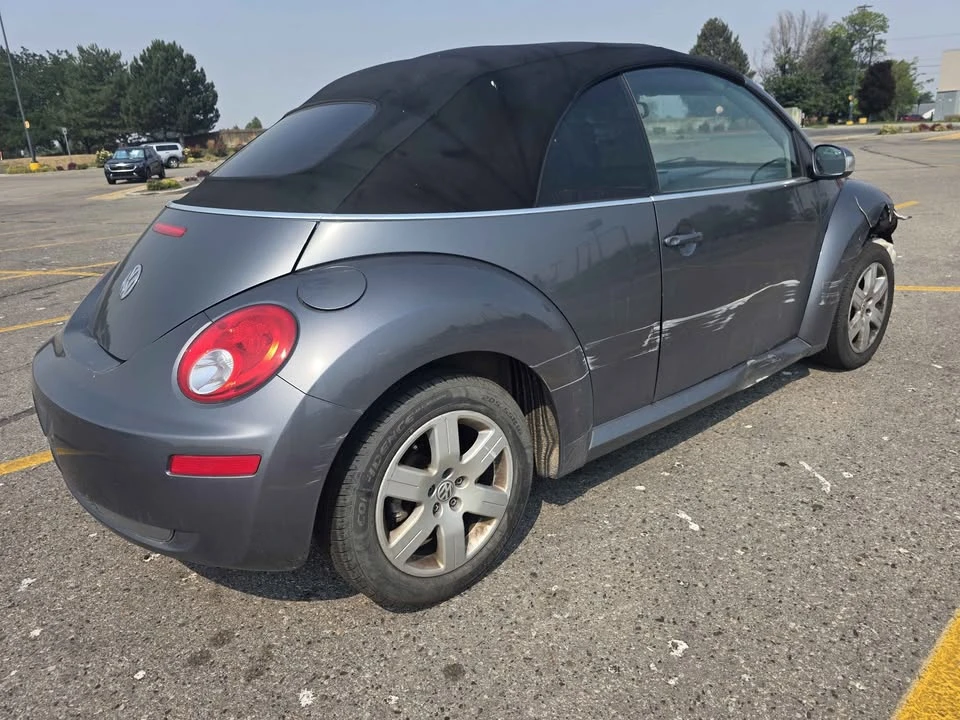 2007 Volkswagen New Beetle - Image 6 of 9