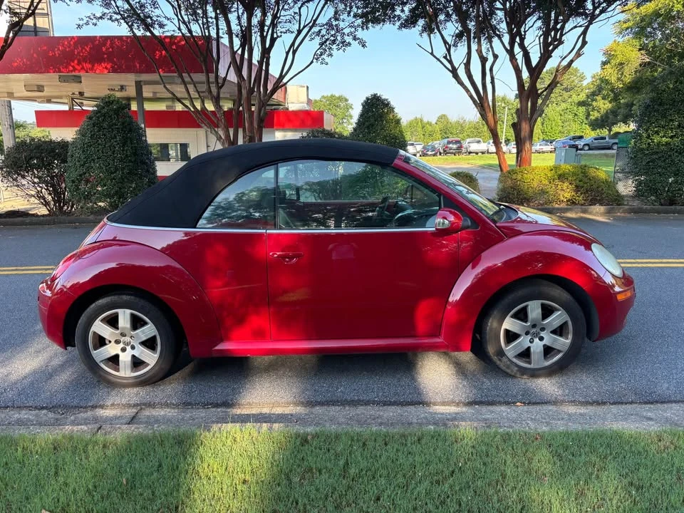2007 Volkswagen New Beetle - Image 9 of 20