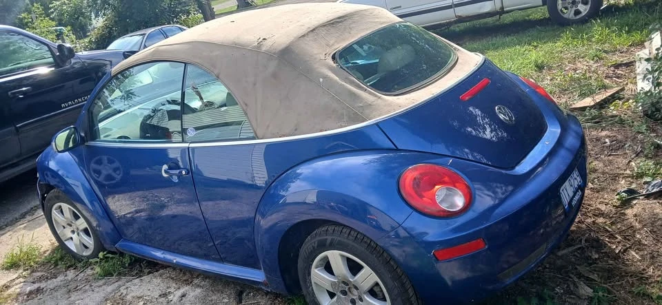 2007 Volkswagen New Beetle - Image 6 of 7