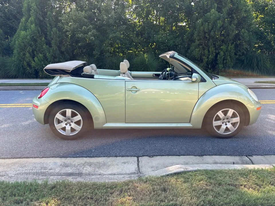 2007 Volkswagen New Beetle - Image 4 of 17