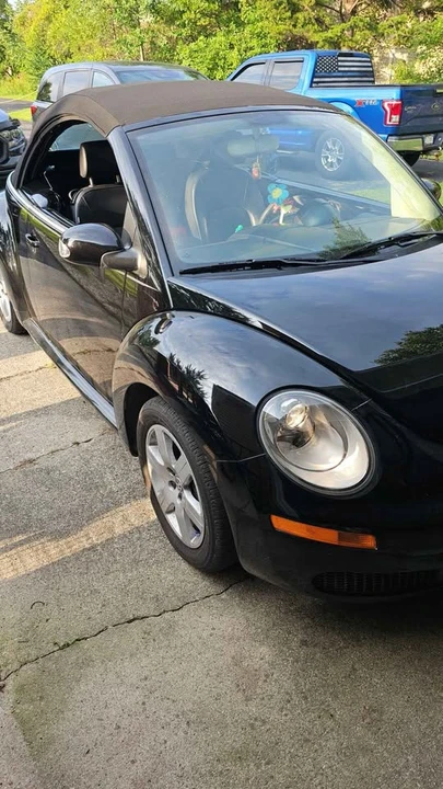 2007 Volkswagen New Beetle - Image 3 of 8