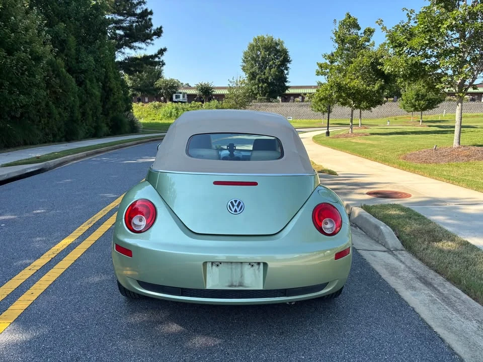 2007 Volkswagen New Beetle - Image 9 of 17