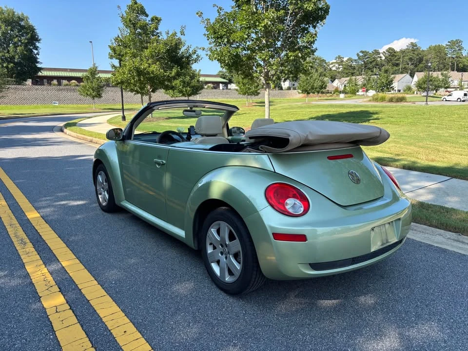 2007 Volkswagen New Beetle - Image 6 of 17