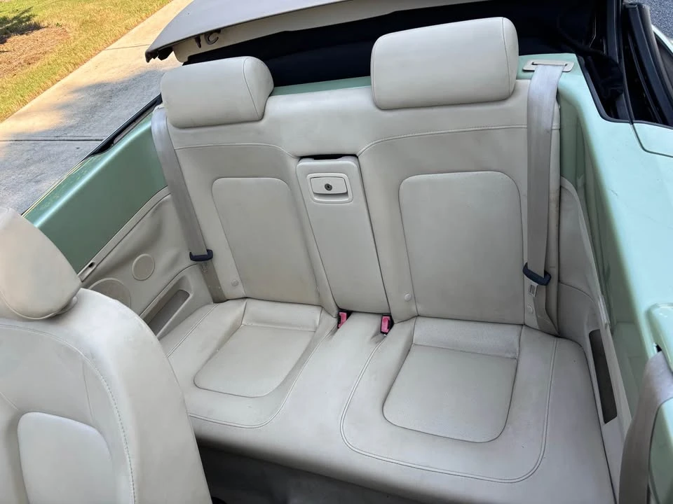 2007 Volkswagen New Beetle - Image 12 of 17
