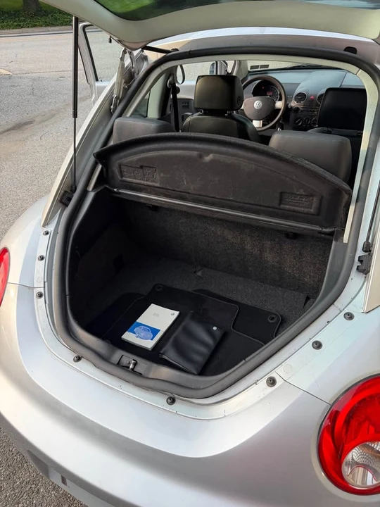 2007 Volkswagen New Beetle - Image 14 of 15
