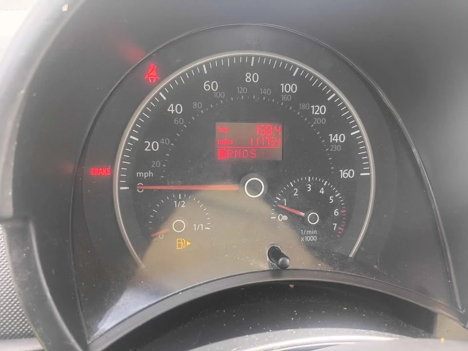2007 Volkswagen New Beetle - Image 10 of 13