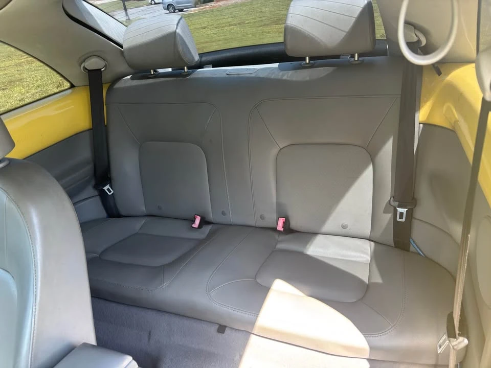 2007 Volkswagen New Beetle - Image 12 of 16