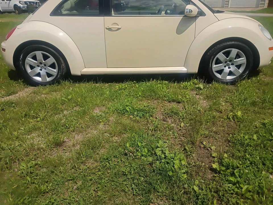 2007 Volkswagen New Beetle - Image 4 of 13