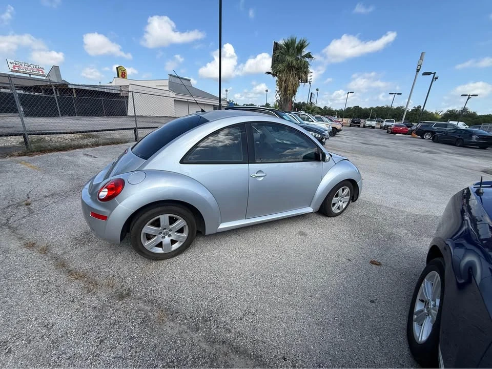 2007 Volkswagen New Beetle - Image 2 of 7
