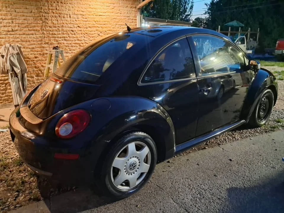 2007 Volkswagen New Beetle - Image 4 of 8