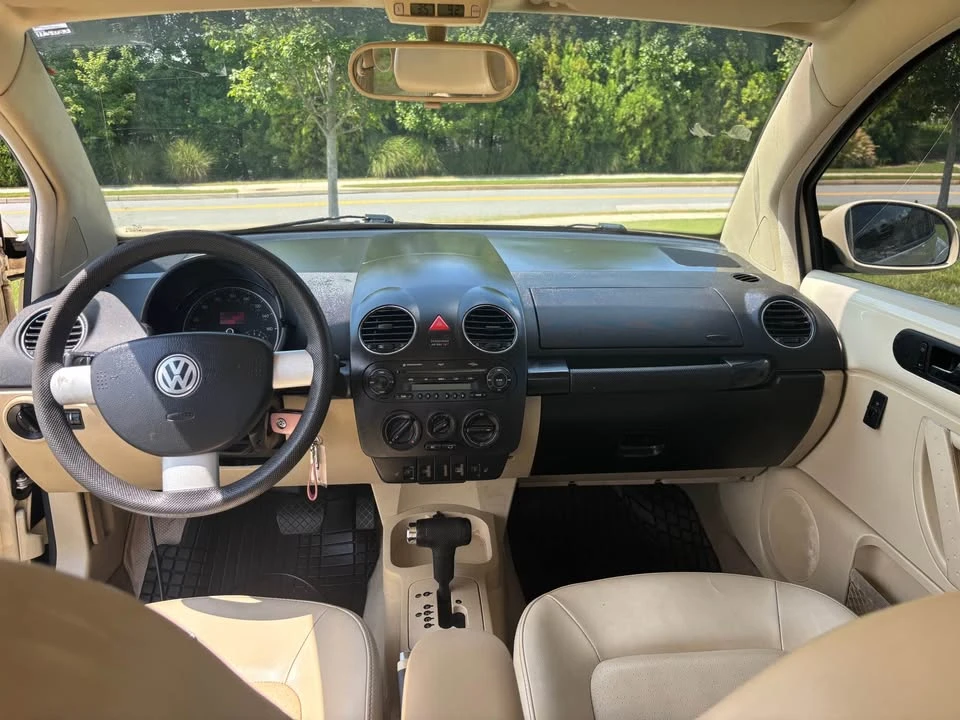 2007 Volkswagen New Beetle - Image 15 of 18