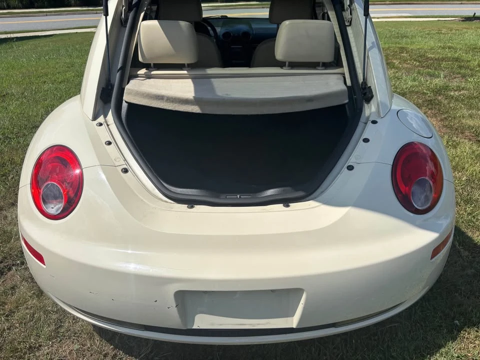 2007 Volkswagen New Beetle - Image 12 of 18
