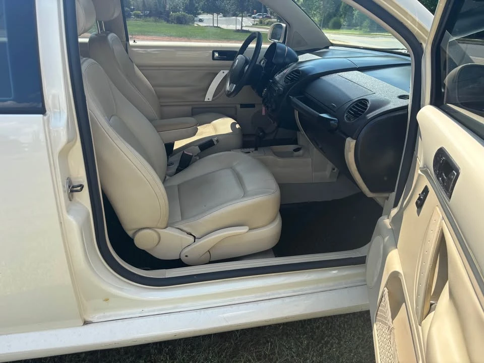 2007 Volkswagen New Beetle - Image 14 of 18