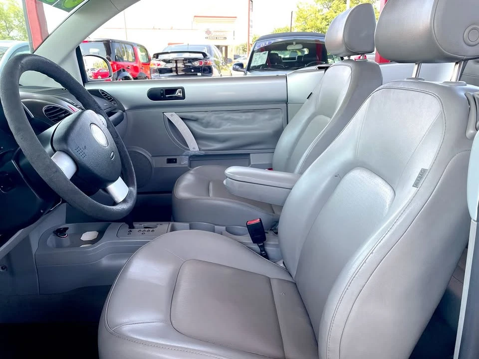 2007 Volkswagen New Beetle - Image 12 of 20
