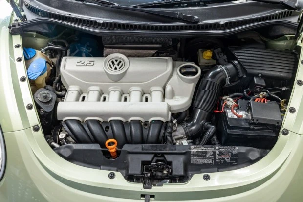 2007 Volkswagen New Beetle - Image 6 of 7