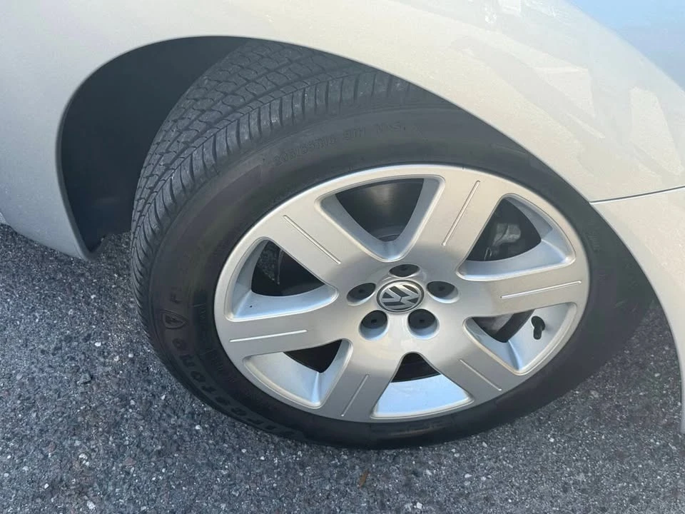 2007 Volkswagen New Beetle - Image 17 of 20