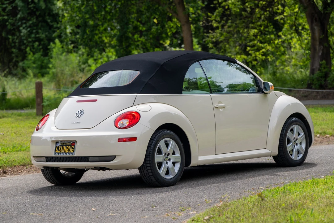 2007 Volkswagen New Beetle - Image 14 of 31