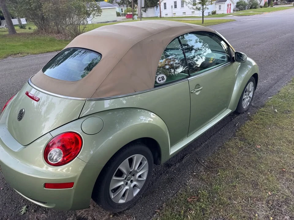 2007 Volkswagen New Beetle - Image 6 of 10