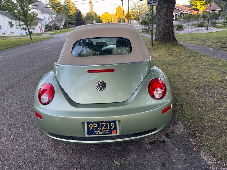 2007 Volkswagen New Beetle - Image 7 of 10