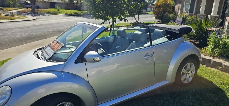 2007 Volkswagen New Beetle - Image 2 of 11