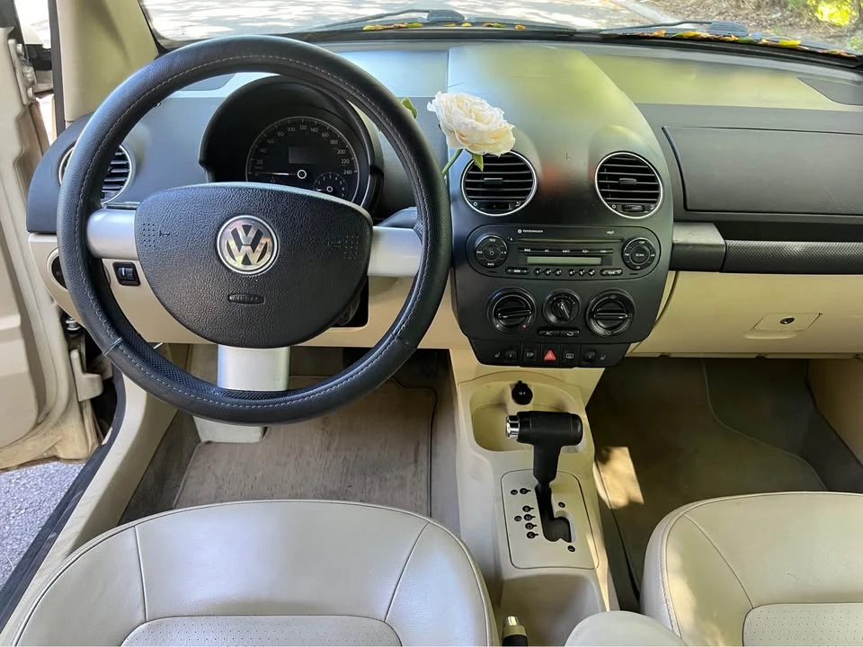 2007 Volkswagen New Beetle - Image 11 of 14