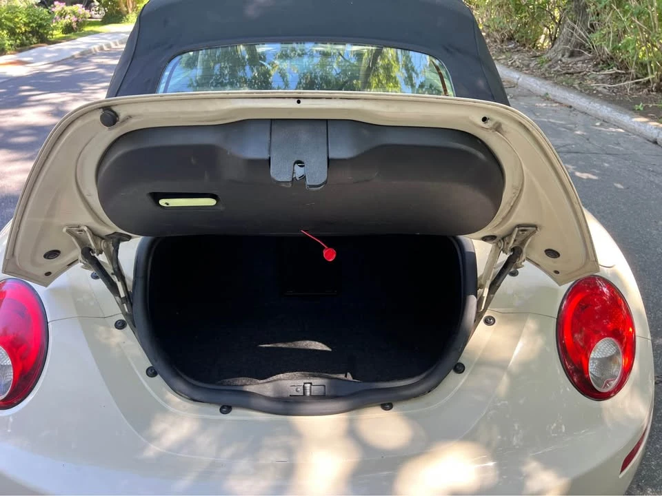2007 Volkswagen New Beetle - Image 8 of 14