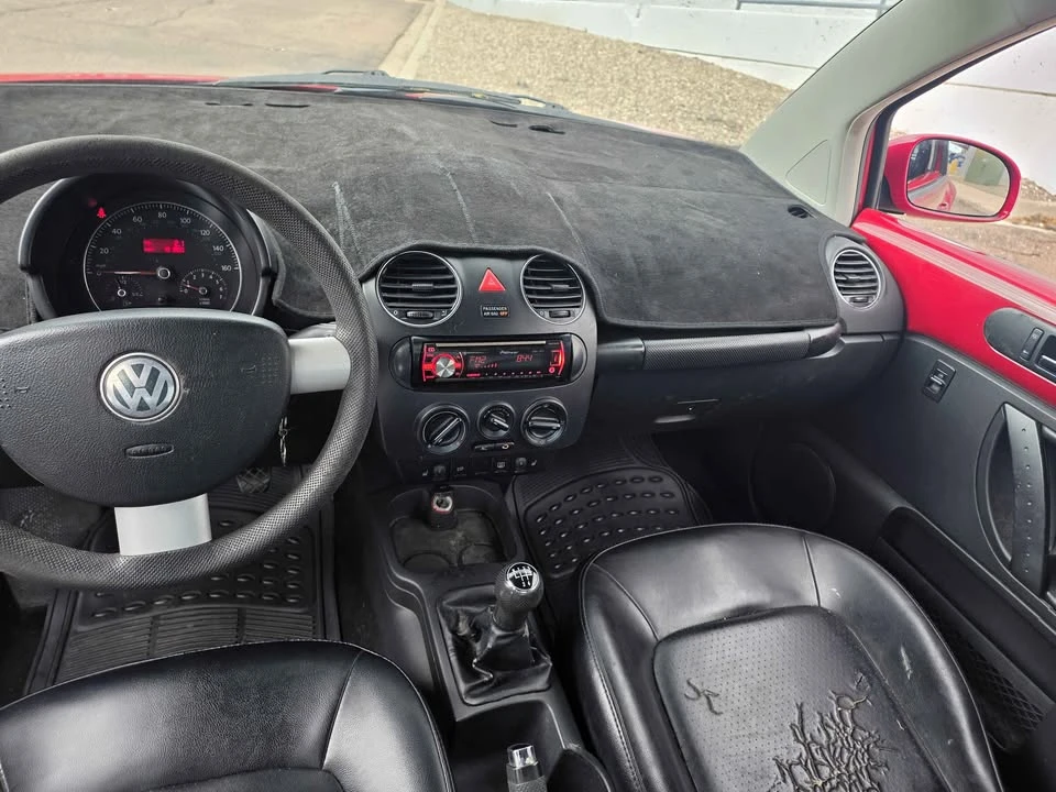 2007 Volkswagen New Beetle - Image 5 of 8