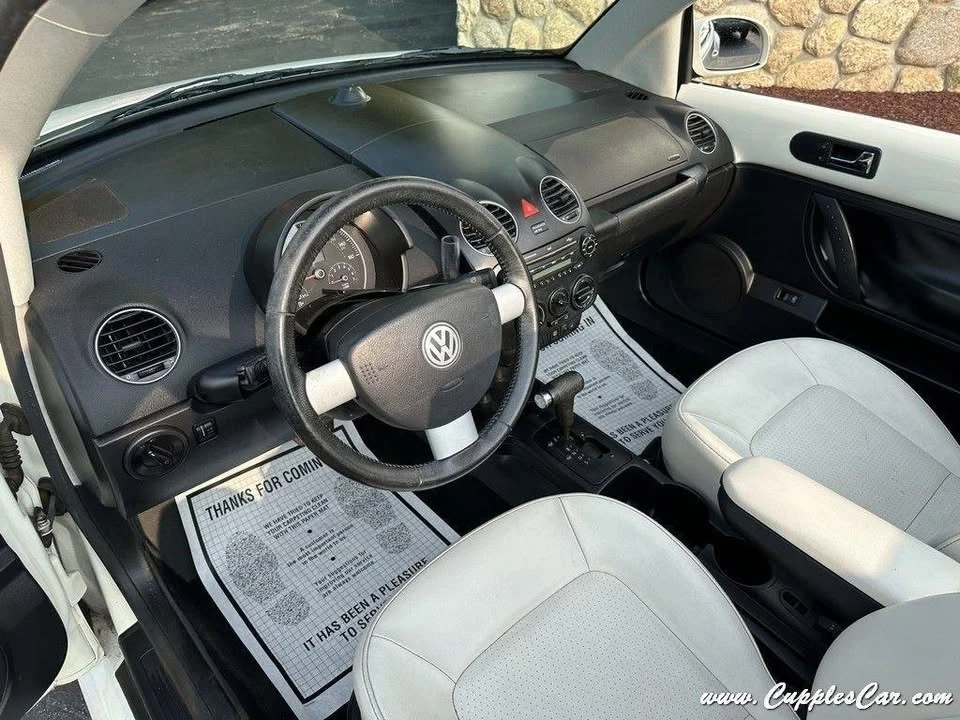 2007 Volkswagen New Beetle - Image 10 of 20