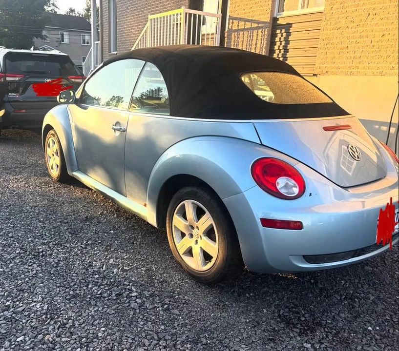 2007 Volkswagen New Beetle - Image 2 of 11