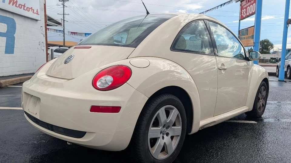 2007 Volkswagen New Beetle - Image 3 of 13