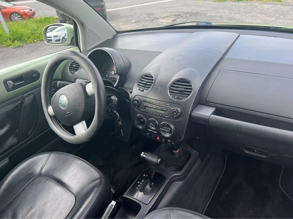 2007 Volkswagen New Beetle - Image 15 of 18