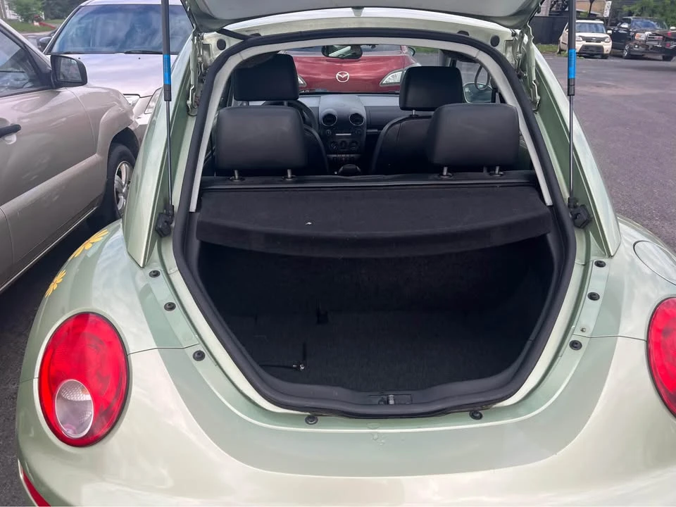 2007 Volkswagen New Beetle - Image 13 of 18