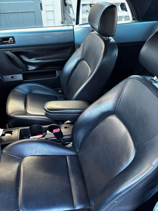 2007 Volkswagen New Beetle - Image 7 of 11